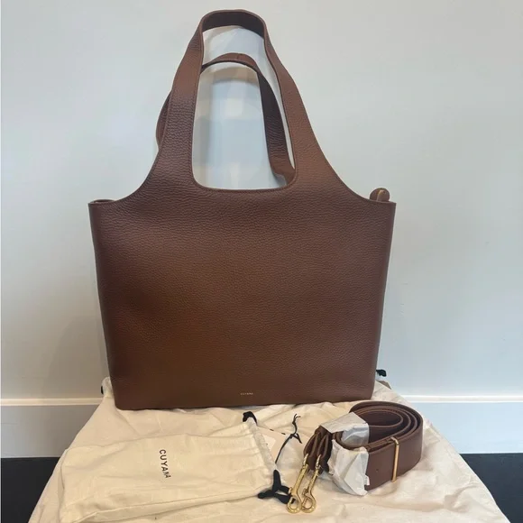 Cuyana “System” Zipper Tote, Dark Chestnut Tote (16 inch) with Shoulder Strap - Picture 2 of 10